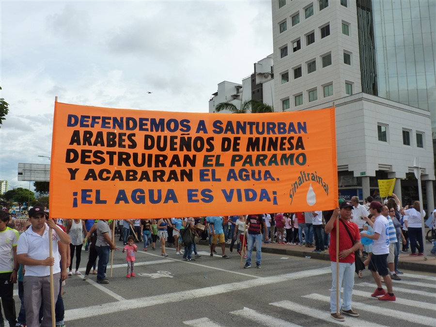 Marcha por la defensa del agua del páramo
de Santurban en la ciudad de Bucaramanga. Sindicato de Trabajadores de laIndustria de Alimentos en contra de la megamineria en cercanias del páramo
Santurban.