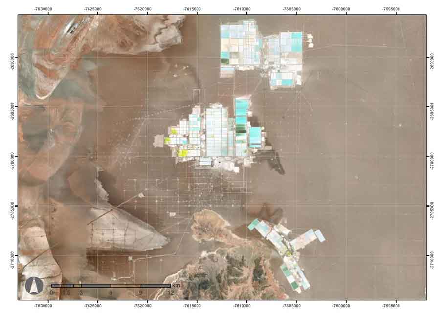 Orthophoto superficies de
extracción de litio en el salar de Atacama.