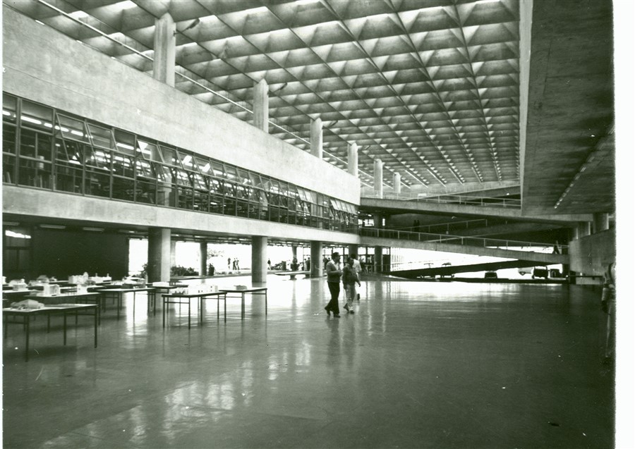 Edificio de la FAU Ciudad Universitaria. Arq. Vilanova Artigas. Salón
Caramelo. C. 1970. 