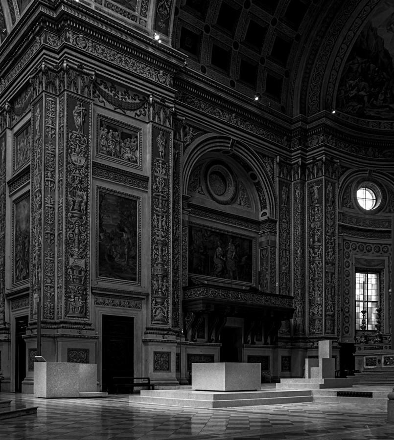 Los focos litúrgicos. Reforma arquitectónica de la
Basílica de Sant'Andrea, Mantua, 2016.