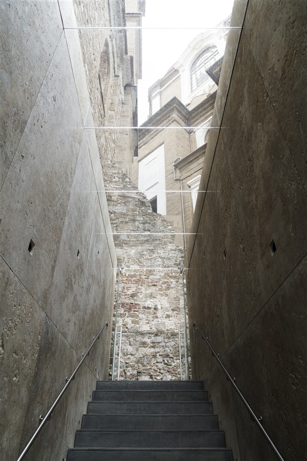 La escalera de salida. Nueva salida del Museo de las Capillas de los
Medici, Florencia, 2023.