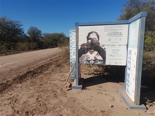 Carteler&iacute;a del MPEI con una imagen de mujer ind&iacute;gena cocinando y la leyenda &ldquo;la naturaleza se brinda todo el a&ntilde;o&rdquo;